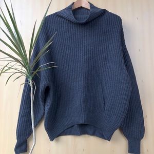 Aritzia Wilfred montpellier sweater size Small